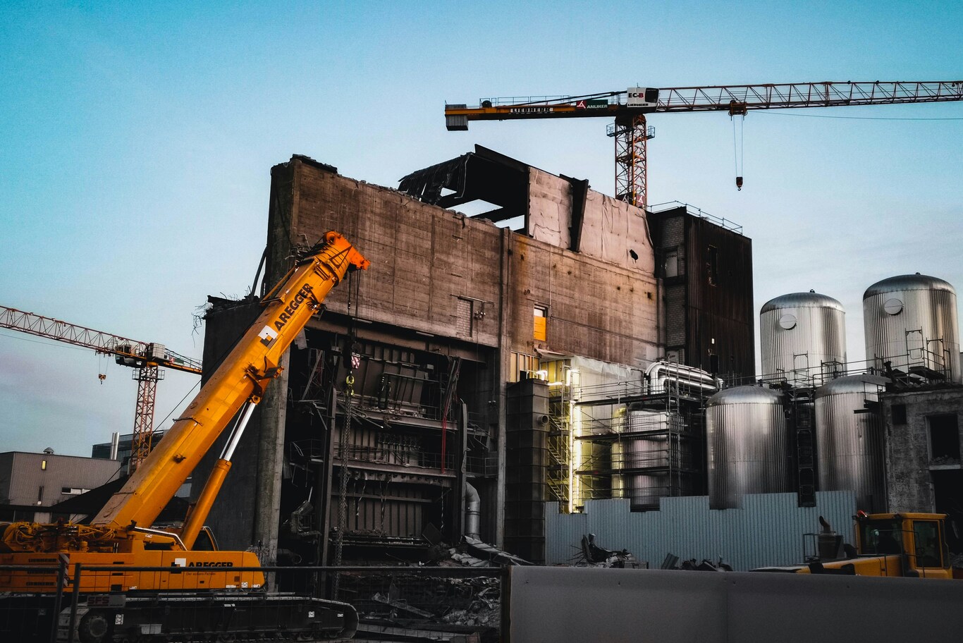 Specialist Trade Coordination in Complex Dubai Construction Projects